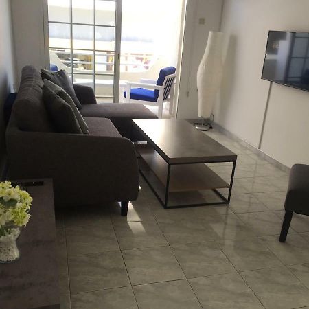 Modern Apartment In Paphos Town Centre Екстериор снимка